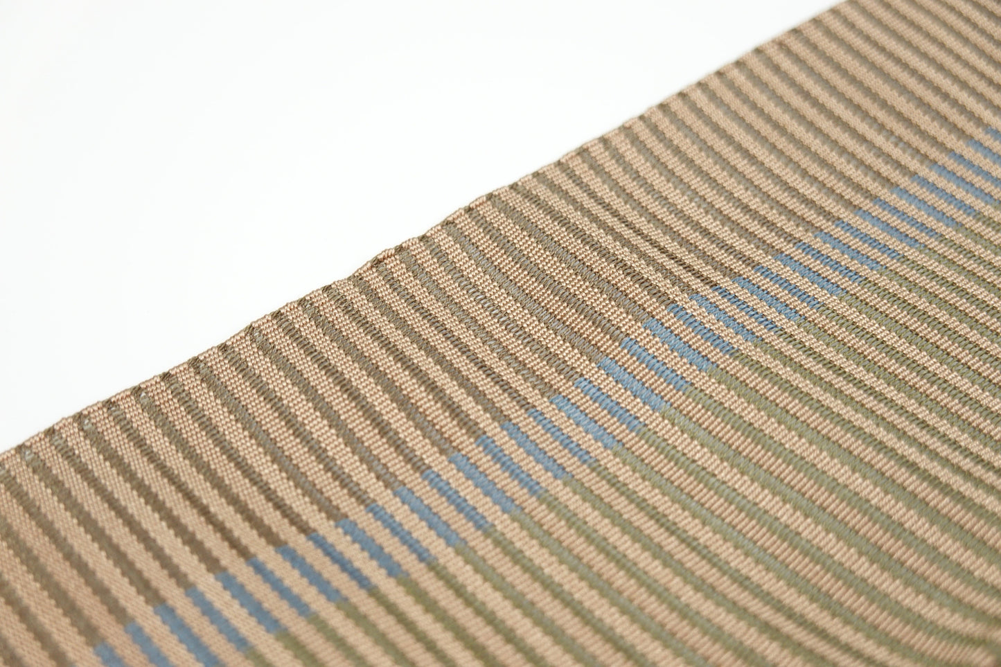 【安田織鴻】絽本つづれ 角帯〈爪掻本綴織 安田仁司〉【西陣織 伝統的工芸品】 - きものKUREHA