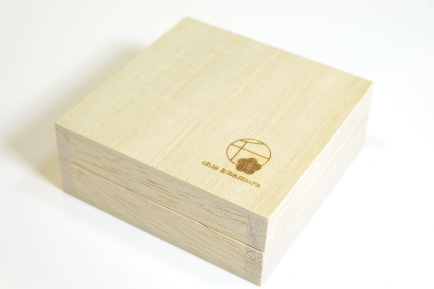 【召しませ花】陶器の帯留 ‐青海波- 【北村千絵】 - kimono KUREHA