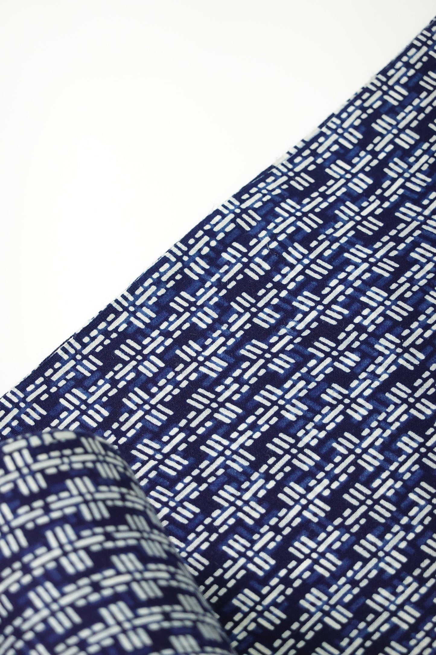 【竺仙】両面染 浴衣地【籠染め】 - きものKUREHA