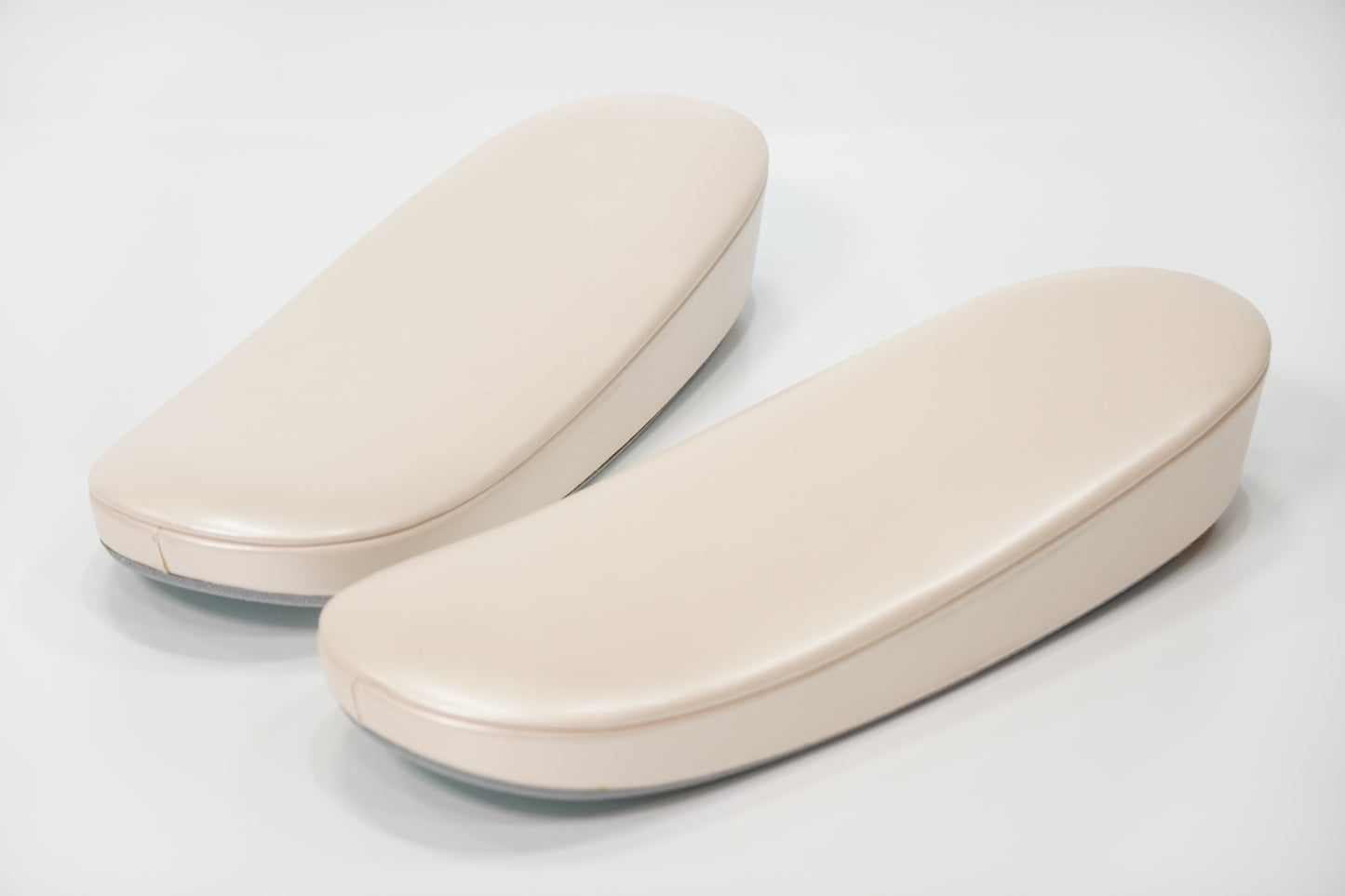 【衿秀】本革 草履台 小判形 さくら〈草履台単品〉Mサイズ