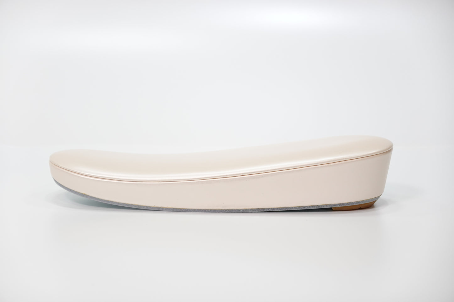 【衿秀】本革 草履台 小判形 さくら〈草履台単品〉Mサイズ