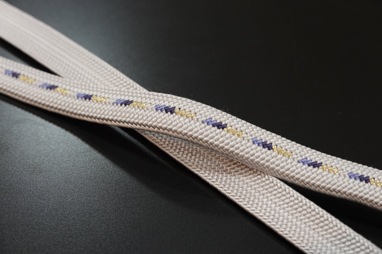 〈翠嵐工房〉帯締め 平組 中筋入り 白藤色