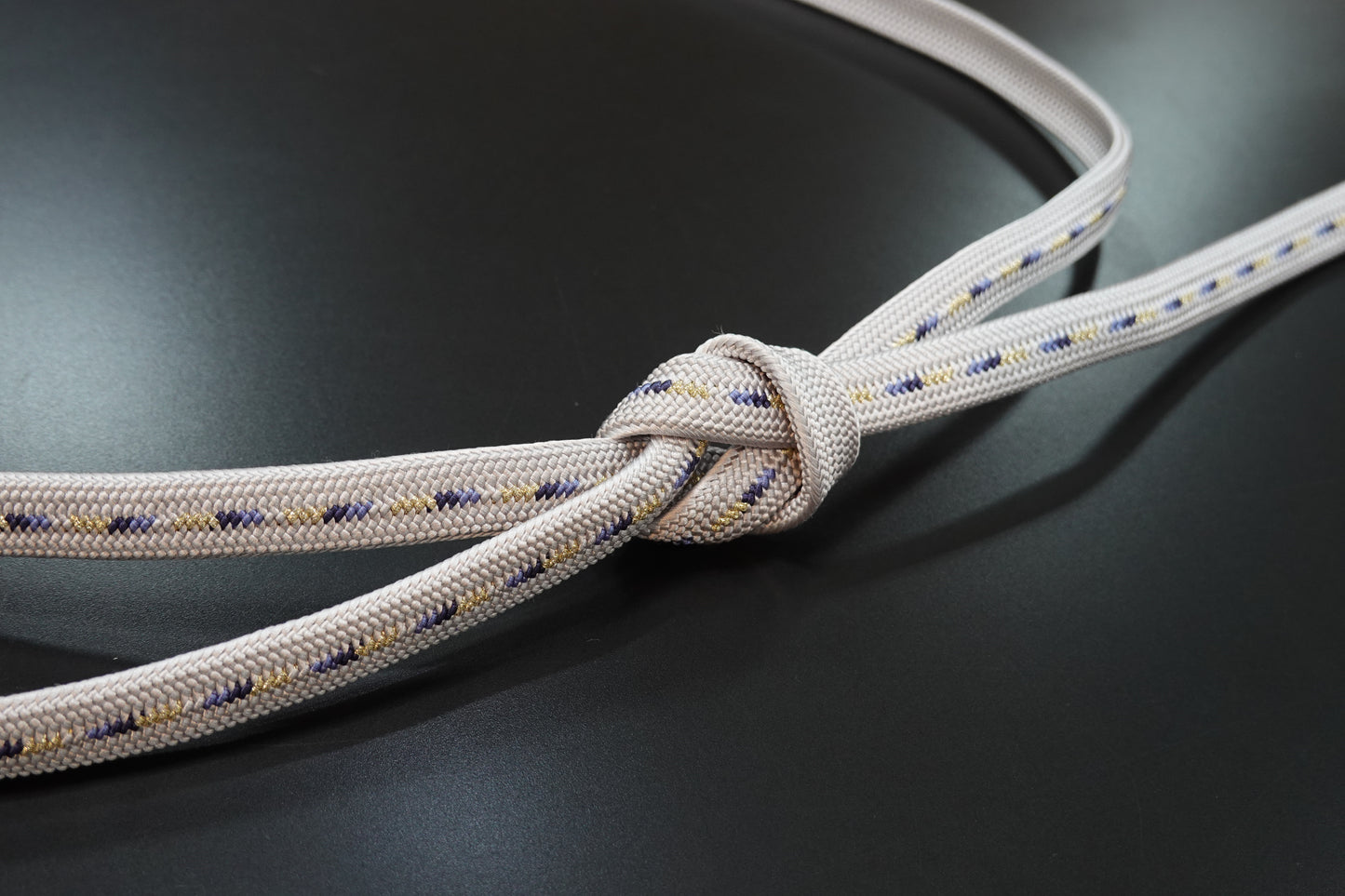 〈翠嵐工房〉帯締め 平組 中筋入り 白藤色