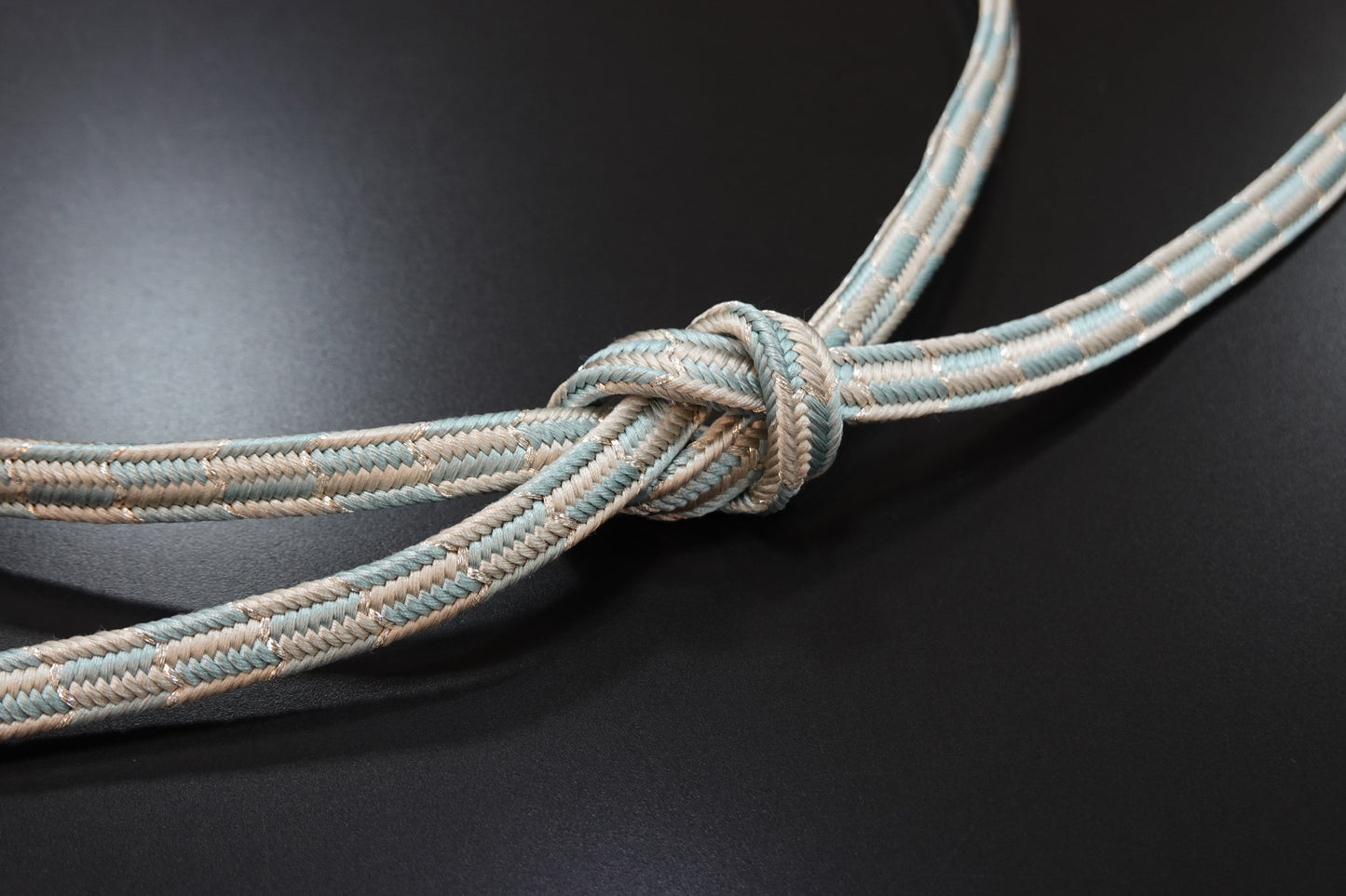 〈翠嵐工房〉帯締め 御岳組 市松 銀糸入り 水色 撚り房