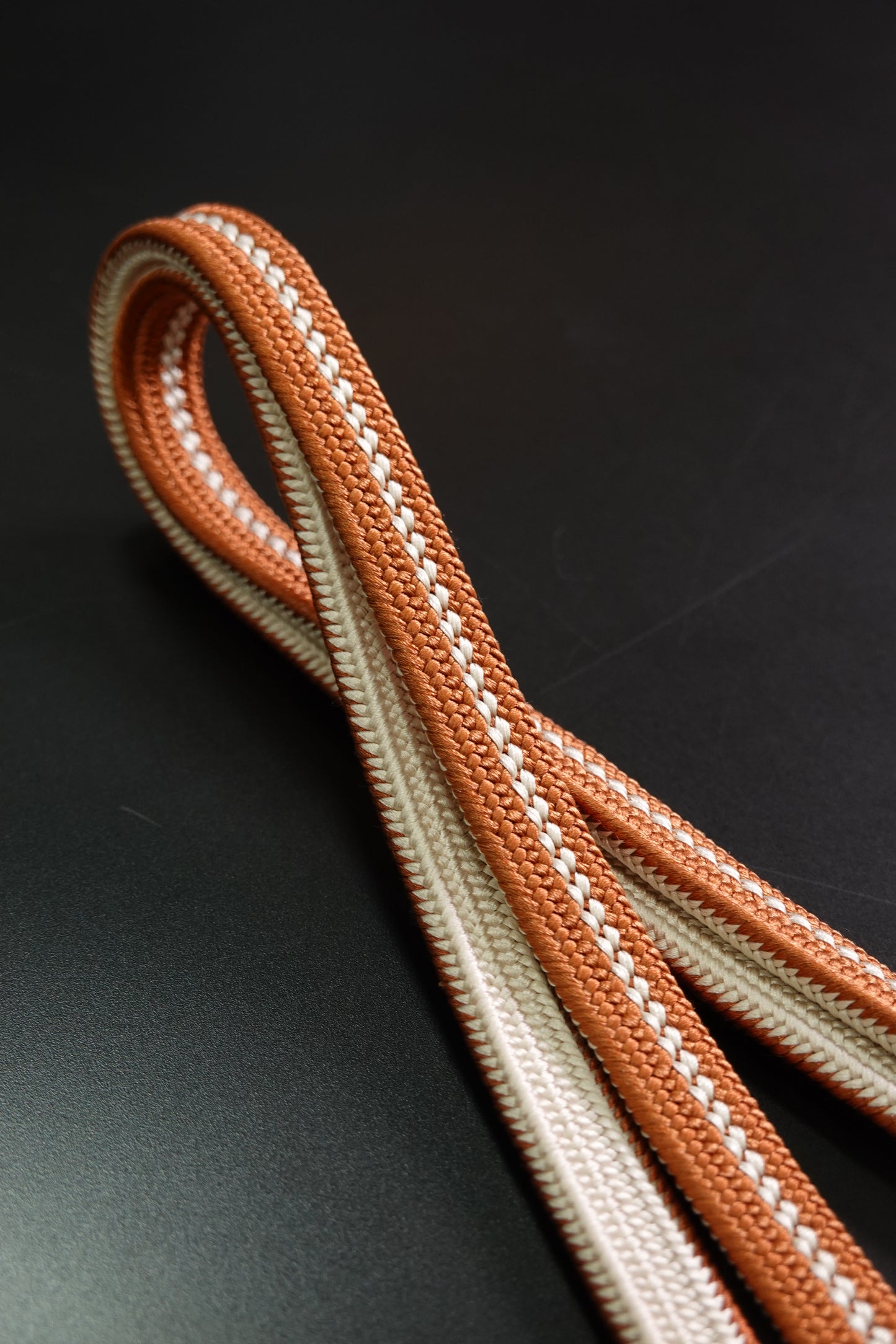 帯締め 平唐組 銀朱 切り房