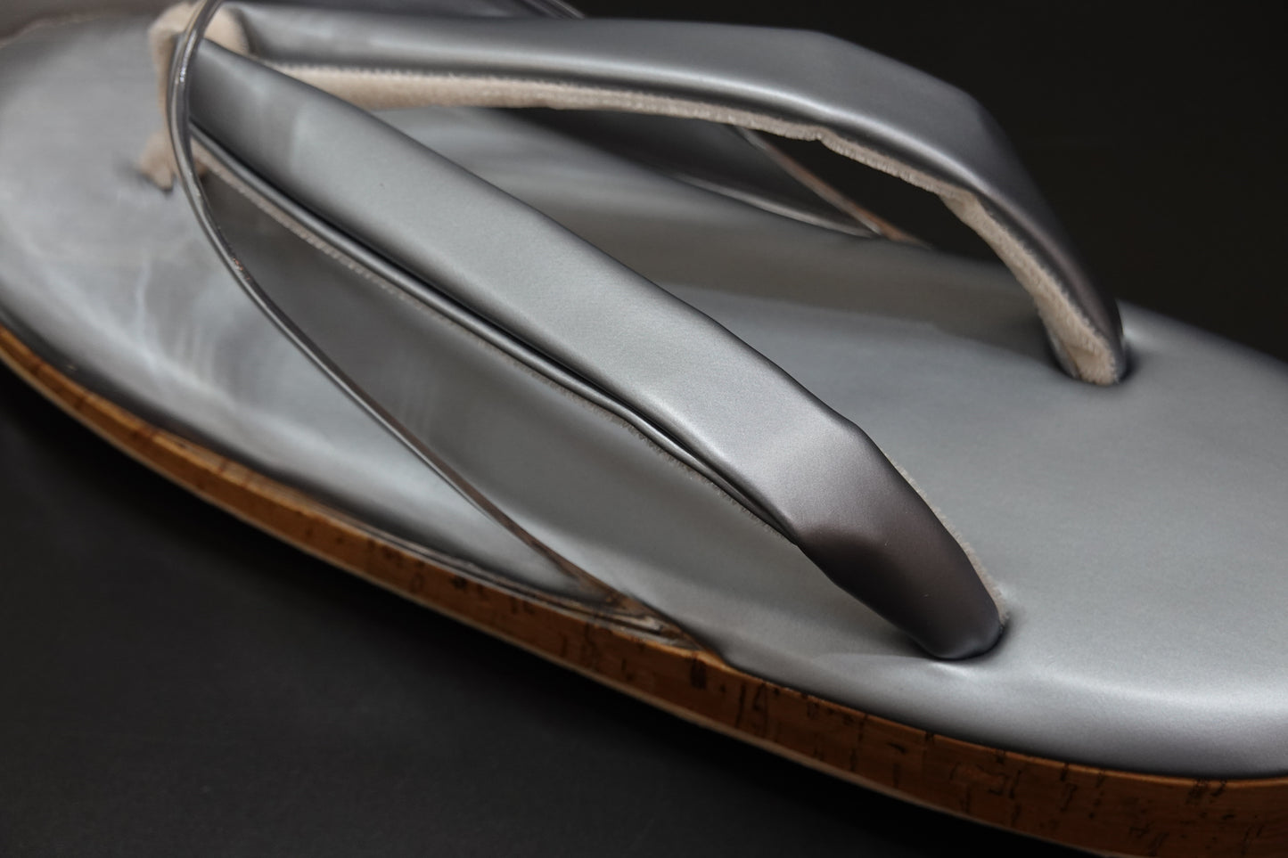 【襟の衿秀】雨草履 合皮 グレー Ｌ 時雨履き