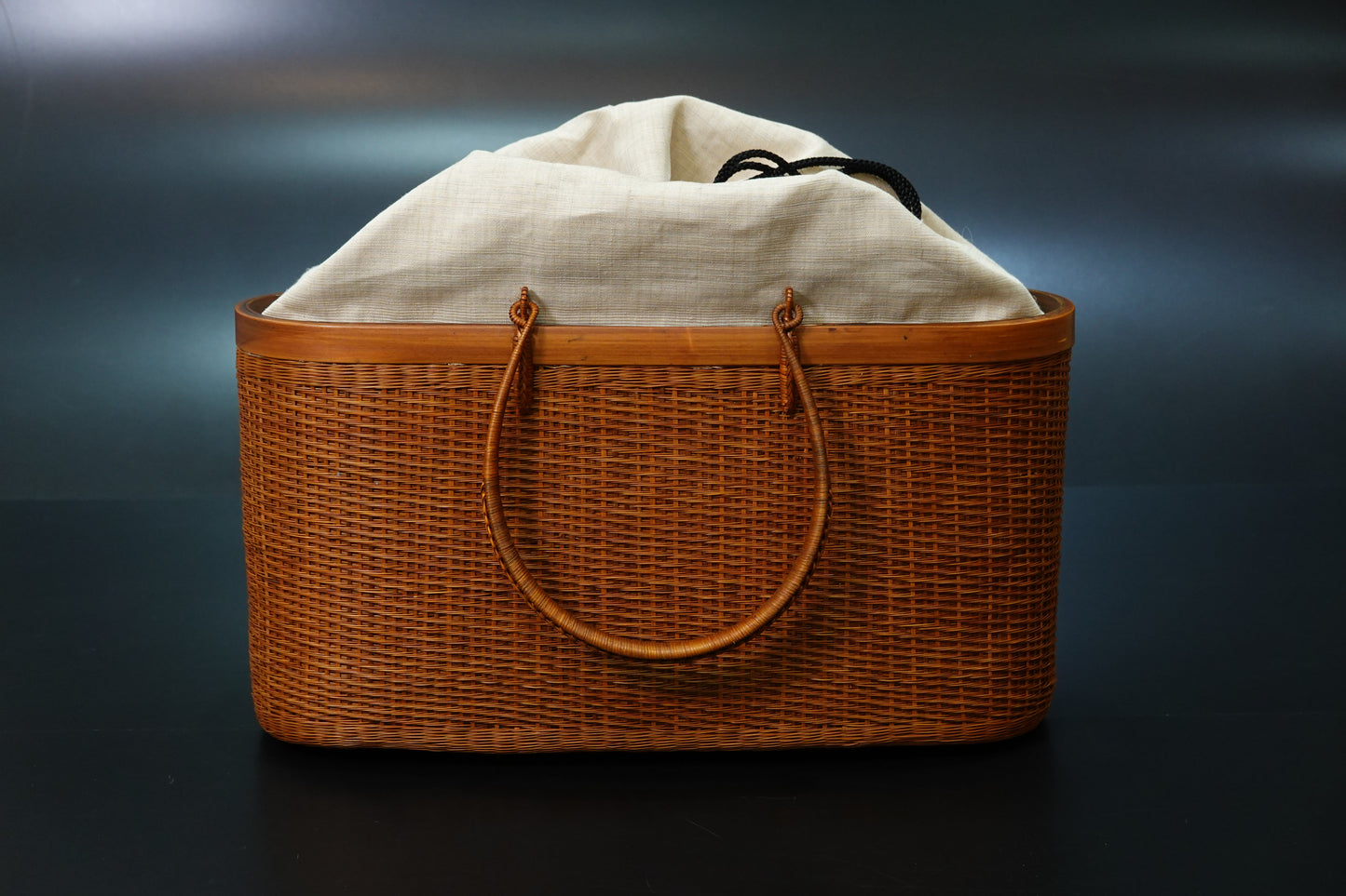 【KOMKRIT工房】タイ王室御用達 竹工藝 籠バッグ 茶×生成り麻〈SACRA〉