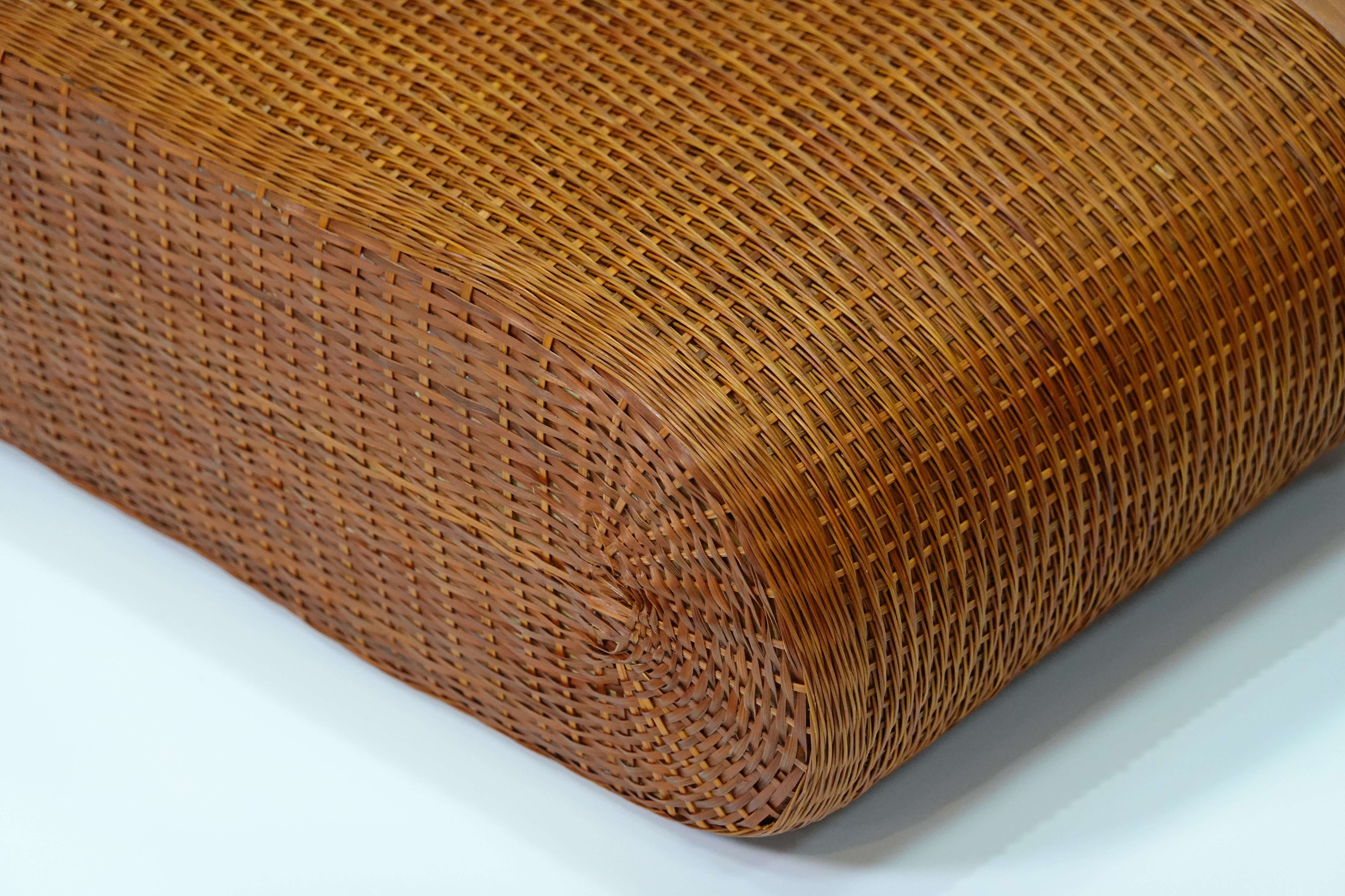 KOMKRIT工房】タイ王室御用達 竹工藝 籠バッグ 茶×生成り麻〈SACRA