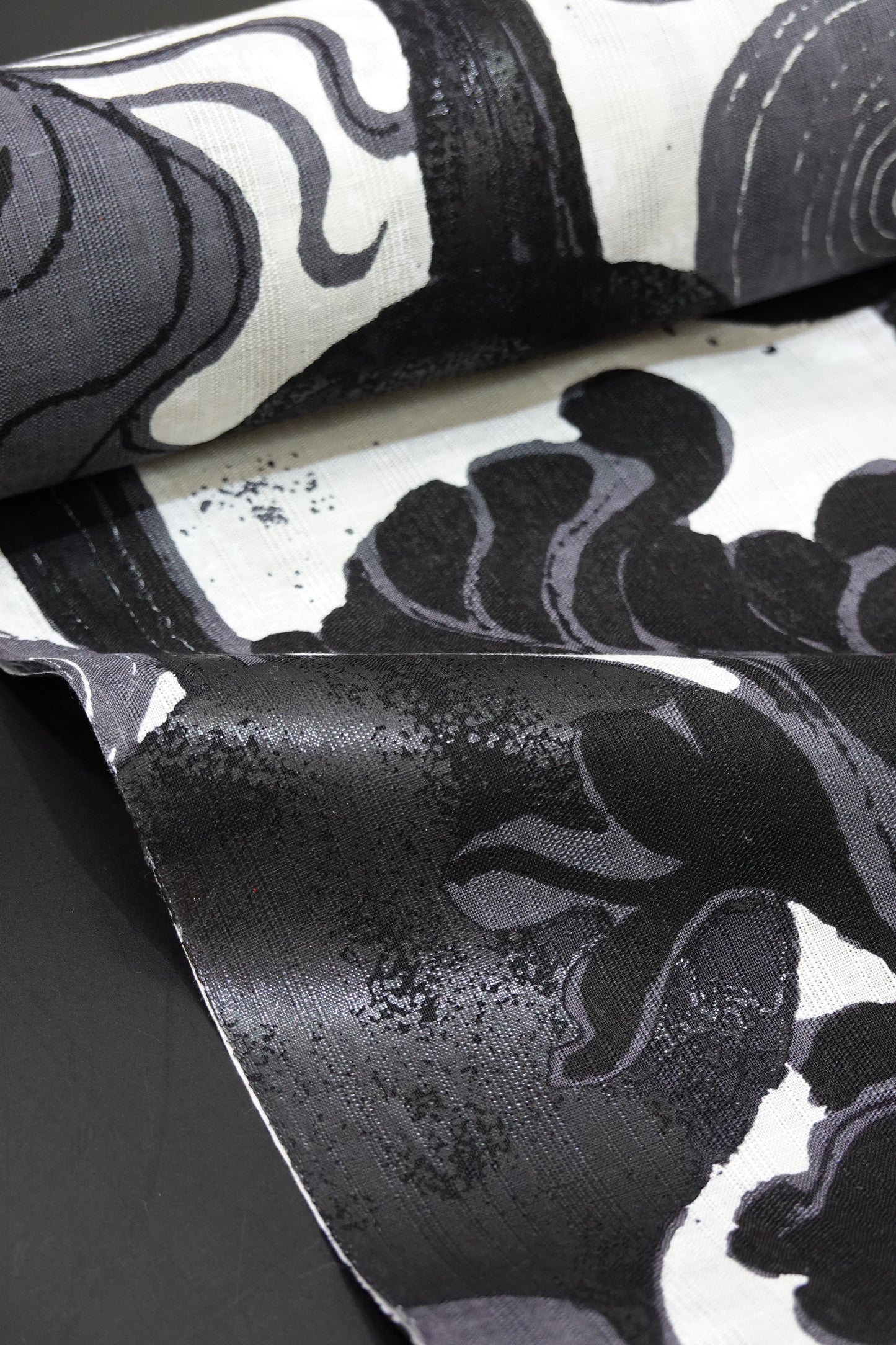 [Kodaya Genbei] Yukata Fabric "Goddess Demeter" Black and White/Black Lacquer (Cotton and Linen)