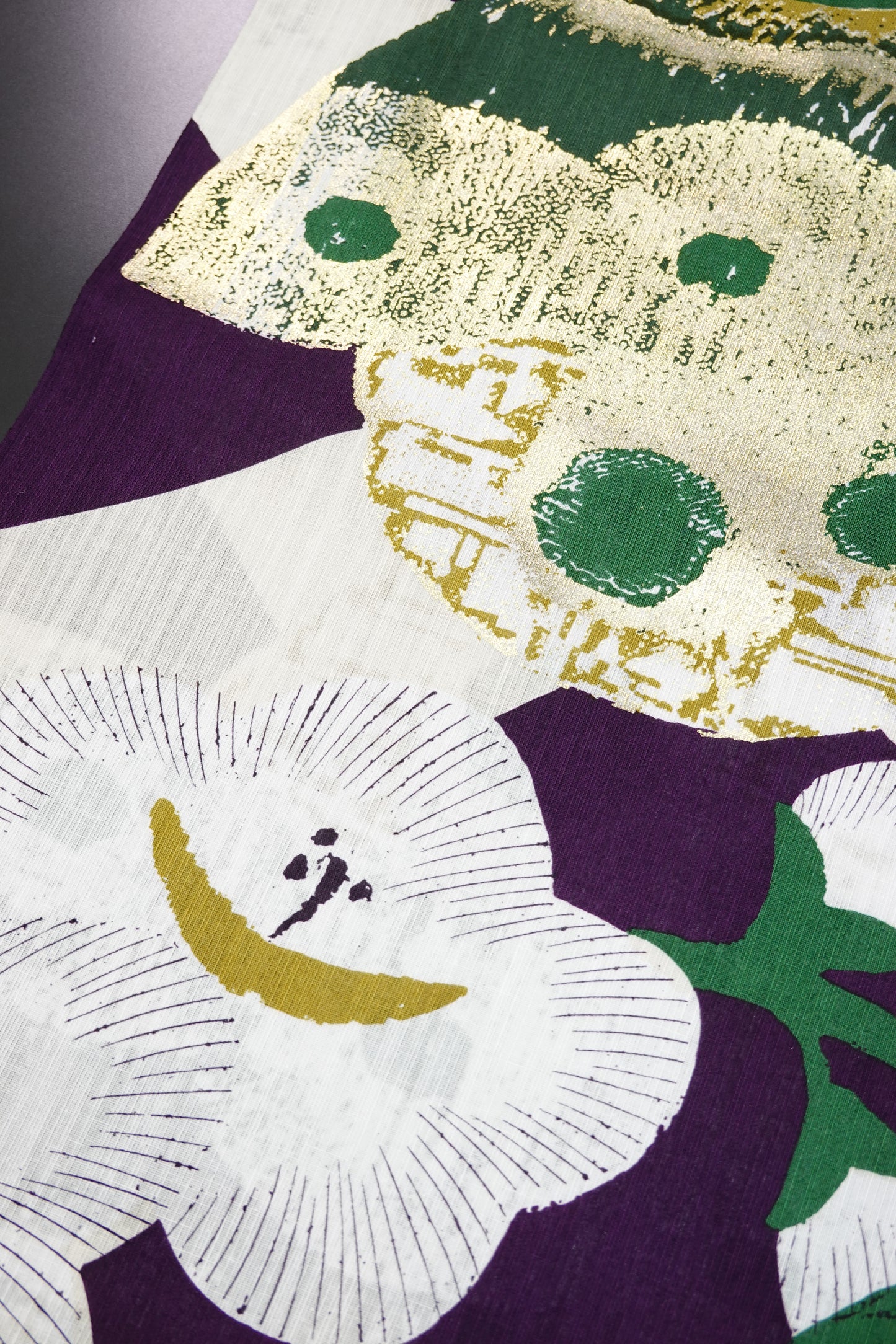 【誉田屋源兵衛】浴衣地『梅花抄』緑/紫〈綿麻〉