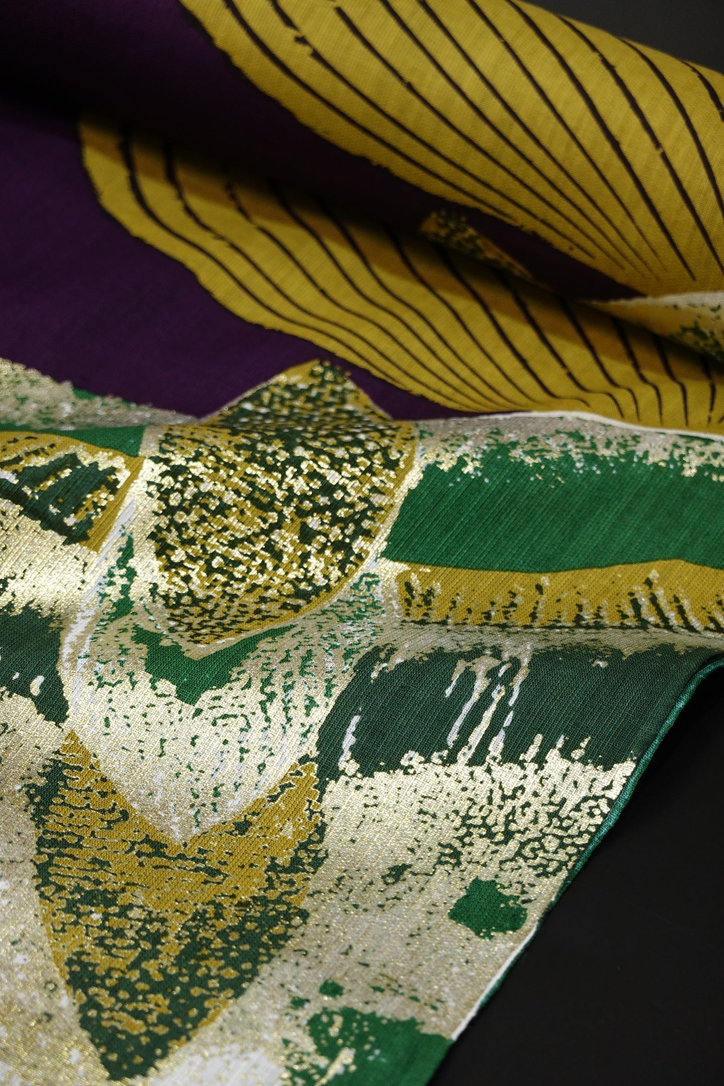 【誉田屋源兵衛】浴衣地『梅花抄』緑/紫〈綿麻〉