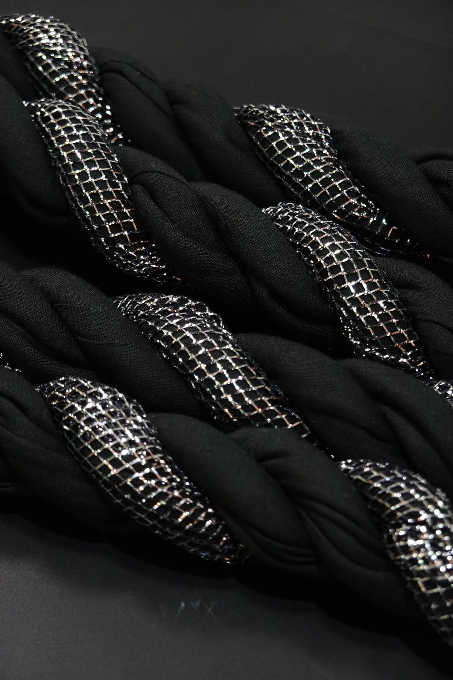 【誉田屋源兵衛】縄帯 黒/黒銀ラメ