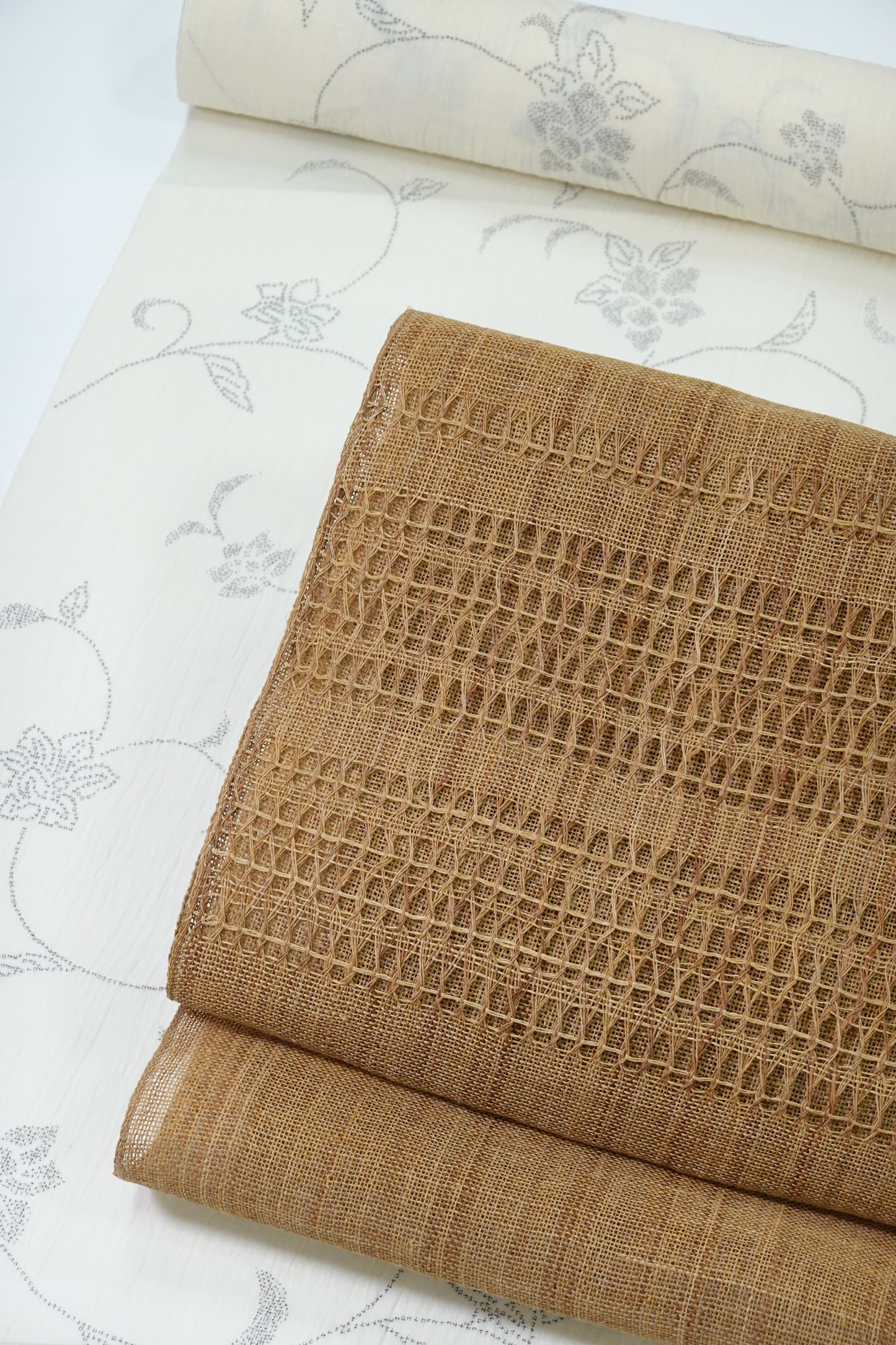 Natural Fabric: Kudzu Fabric, 8-inch Nagoya Obi, Light Gray Wisteria [Katsuaki Odashima]