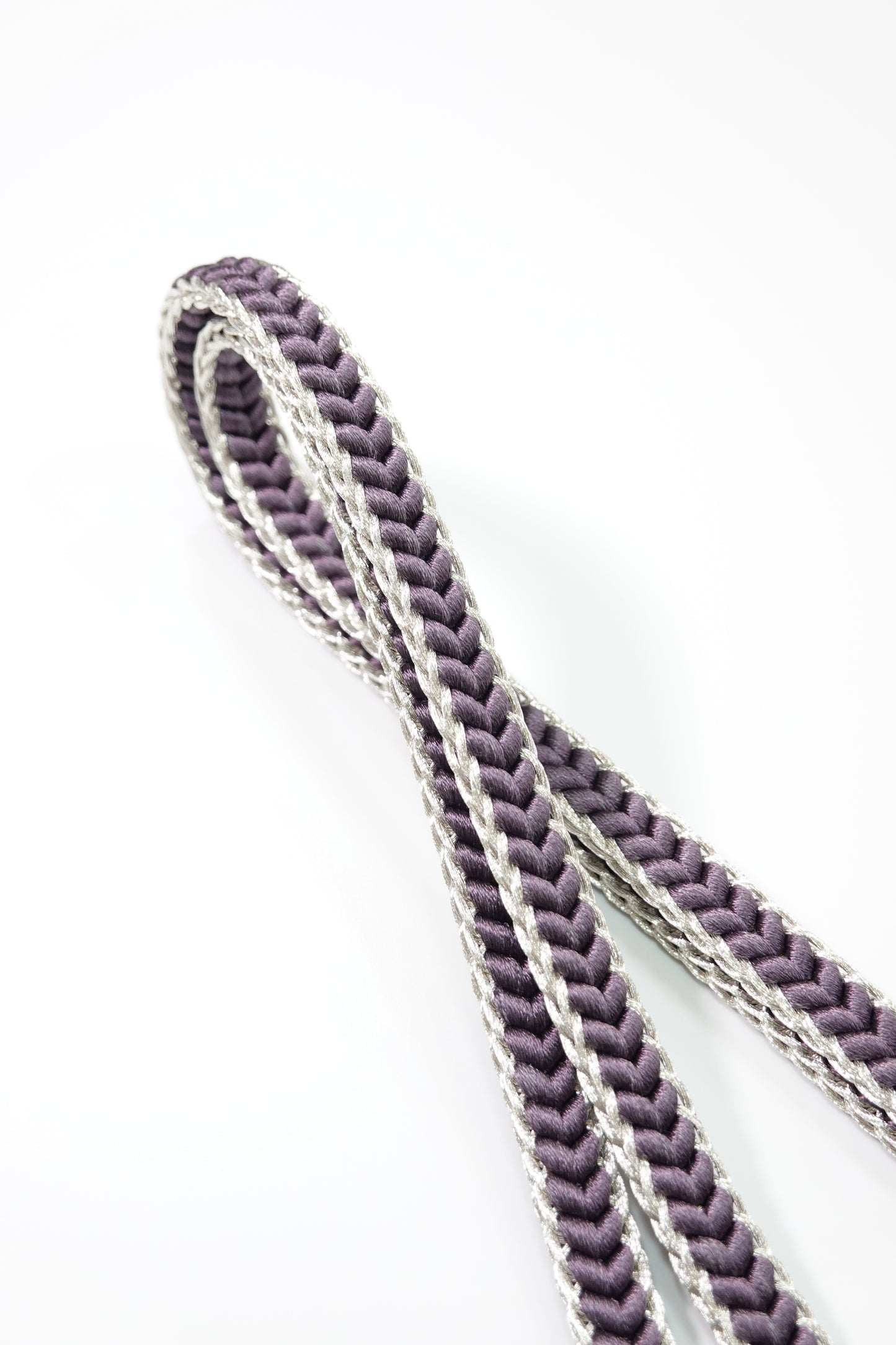 〈衿秀〉帯締め 銀糸耳 藤鼠