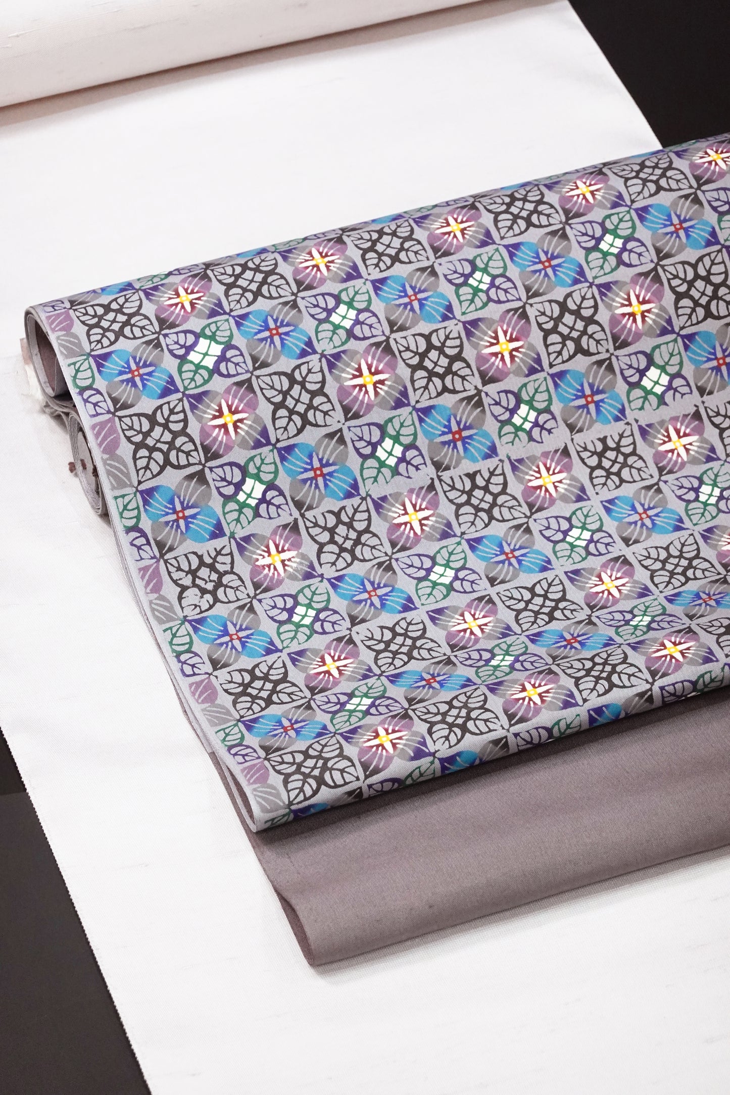 【びんがた工房くんや】紅型 九寸名古屋帯 『サンダンカ』【宜保聡】