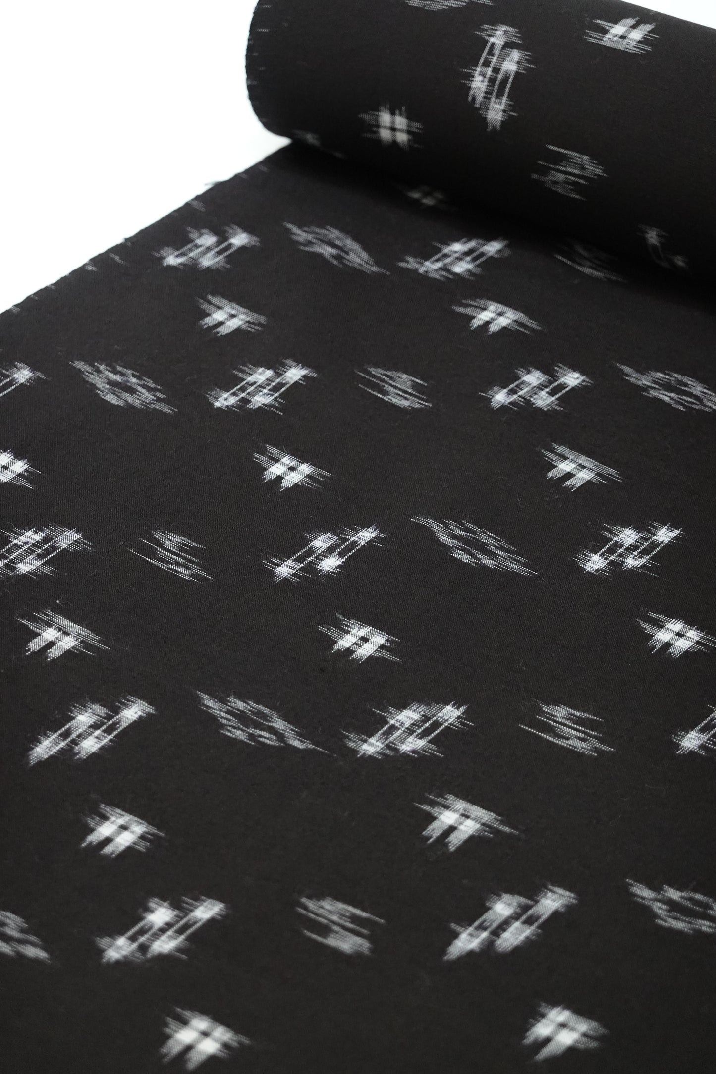 [Sakata Textiles] Kurume Kasuri Kimono Fabric, Square with Diamond Pattern, Black (Cotton Kimono) 