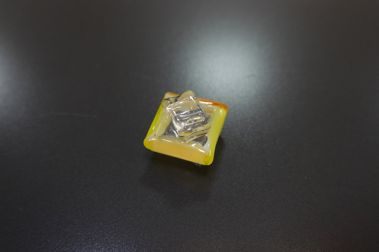 〈れん〉帯留め ソーダガラス ダイヤ イエロー (二分紐仕様)