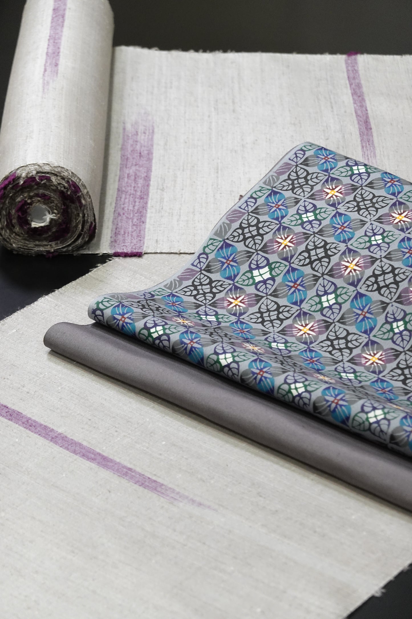 【伊那紬】霞絣の段 真綿紬 着尺 グレー地に紫【久保田織染工業】