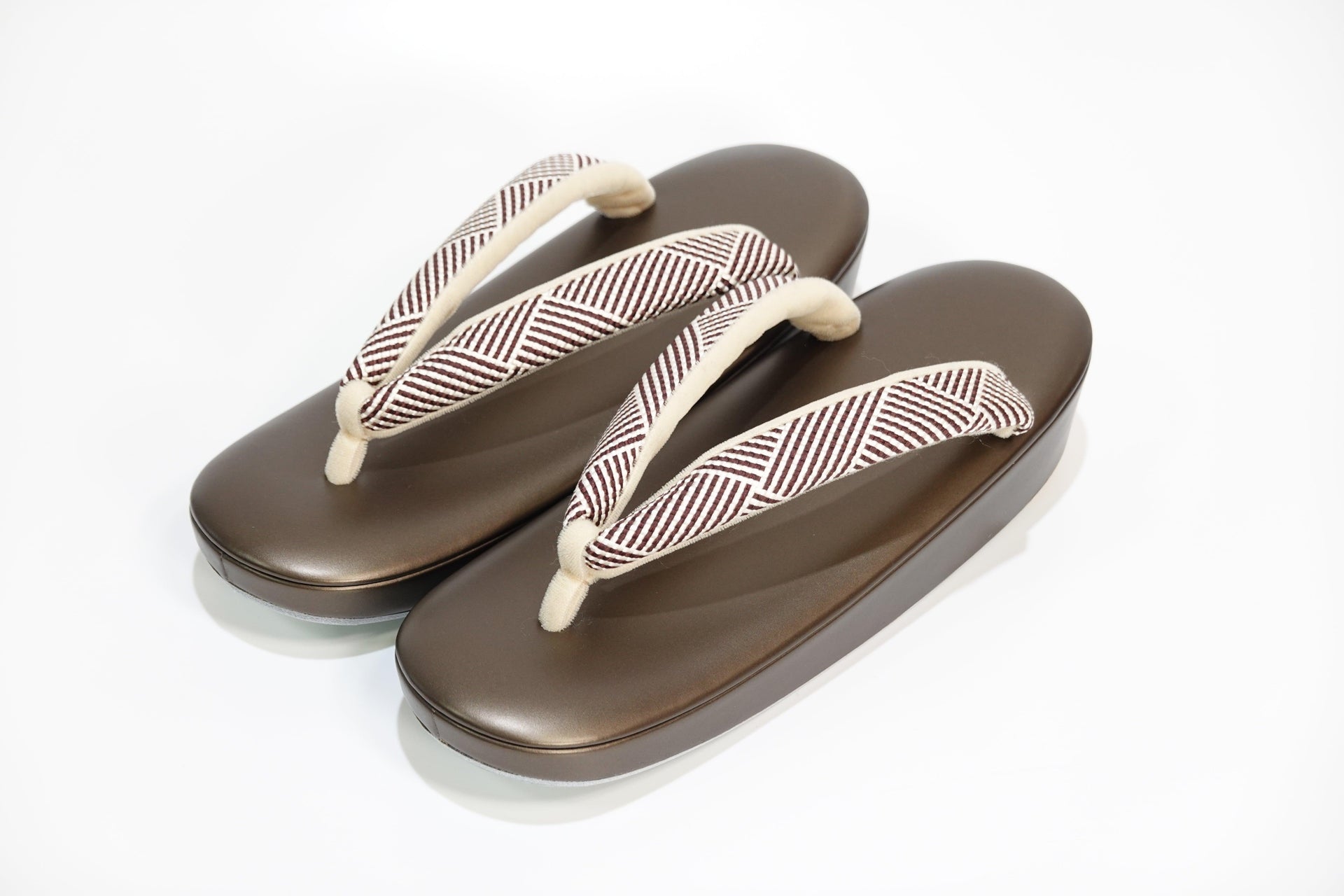 DSC09121.jpg?v=1669342561&  